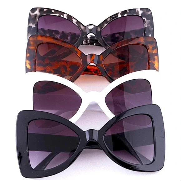 Accessories | Brown Butterfly Sunglasses With Pearls | Poshmark display picture 3